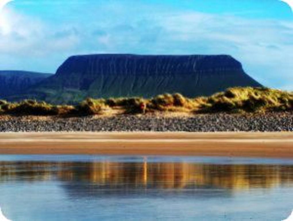 The Benwiskin Centre Ballaghnatrillick ภายนอก รูปภาพ